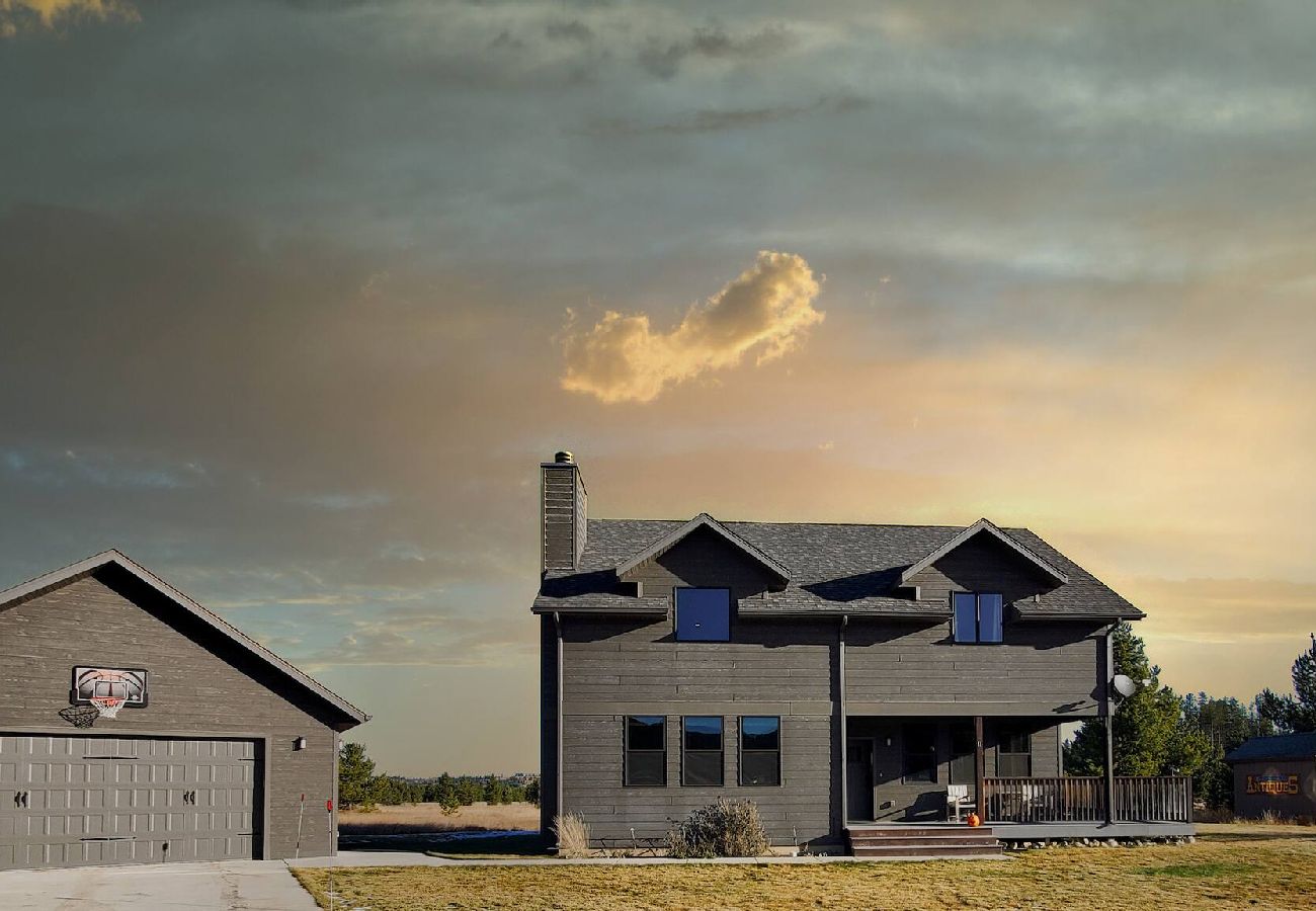 House in Anaconda - Discovery View at Georgetown Lake - EV charging! 