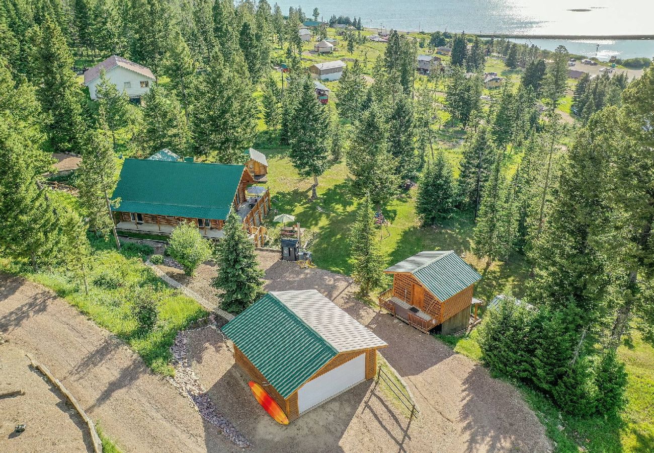 Cabin in Anaconda - Georgetown Lake Log Home Retreat 