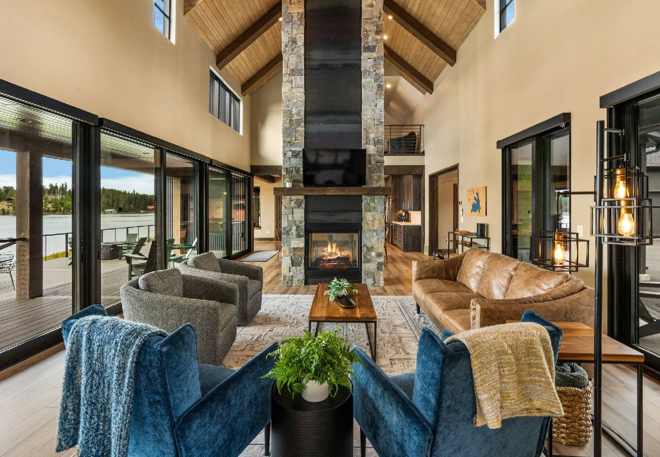House in Anaconda - Georgetown Lakefront Luxury 