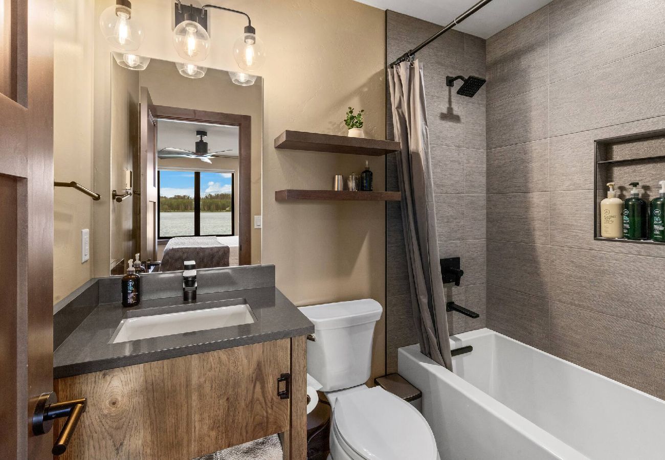 House in Anaconda - Georgetown Lakefront Luxury 