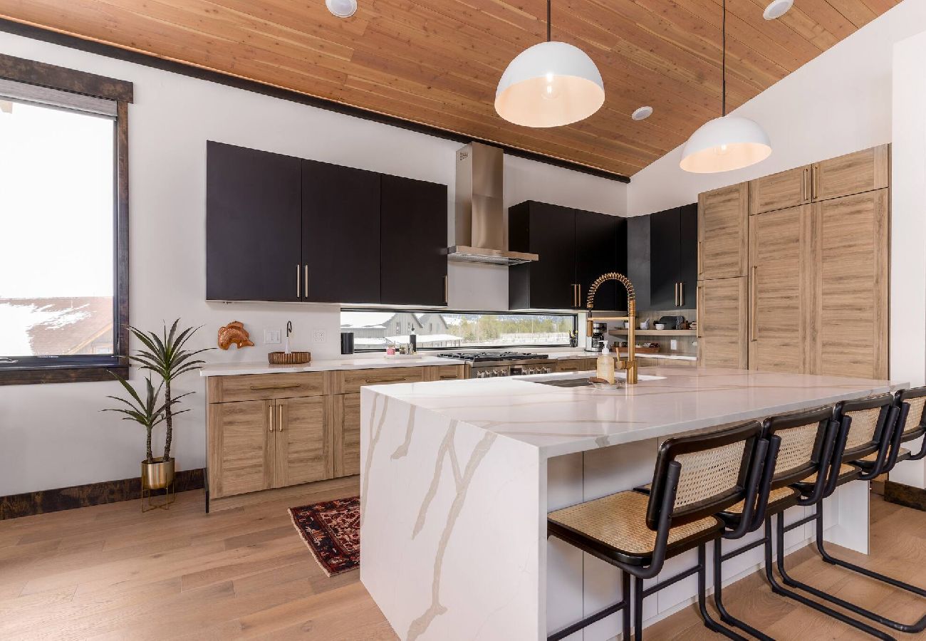 House in Anaconda - New, spacious home at Georgetown 