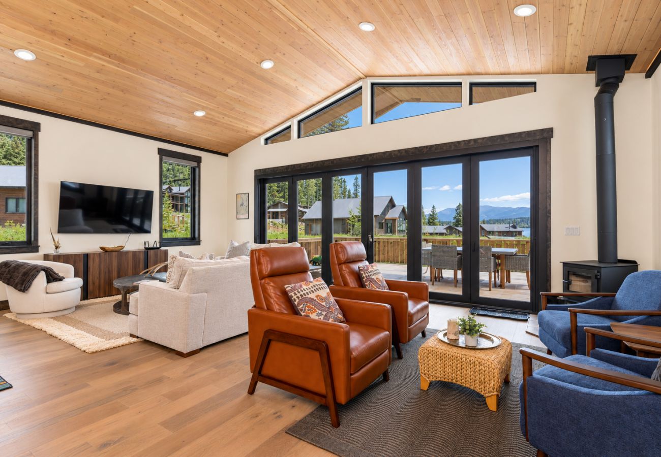 House in Anaconda - Marina Vista Retreat | Lake, Ski & Explore
