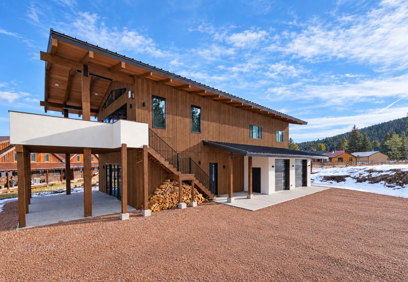 House in Anaconda - Marina Vista Retreat | Lake, Ski & Explore