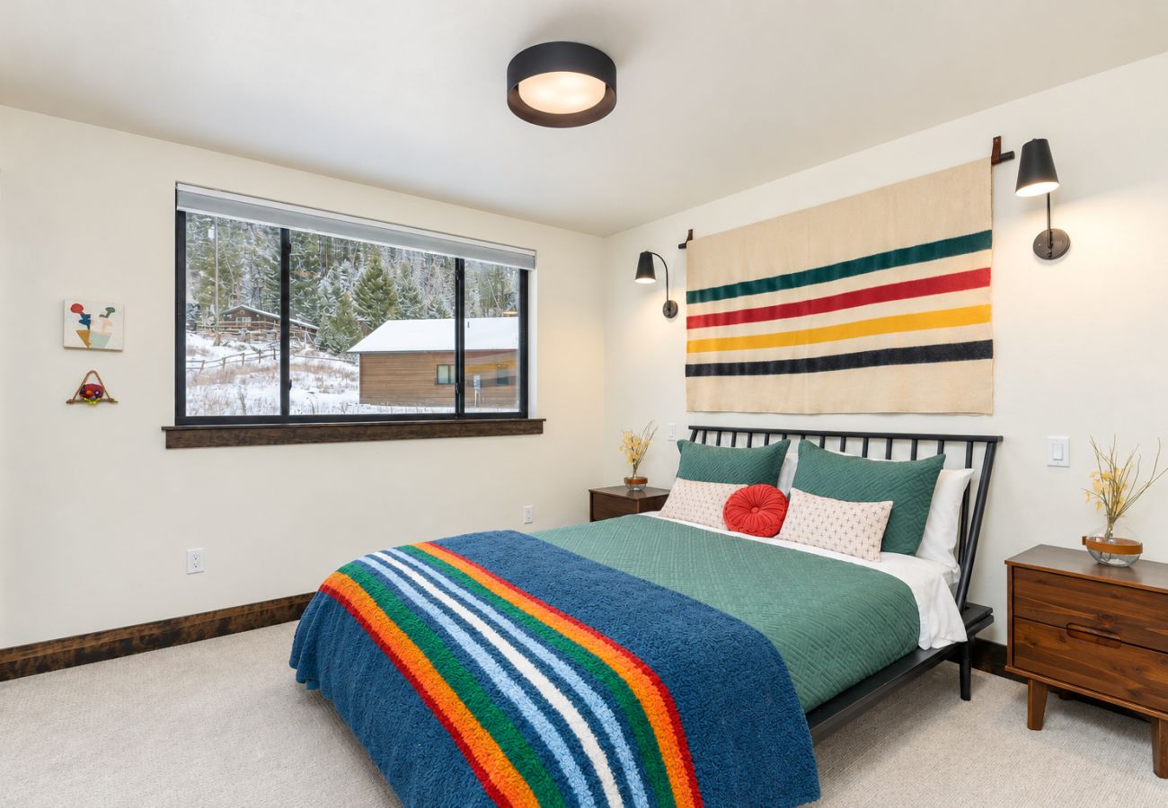 House in Anaconda - Marina Vista Retreat | Lake, Ski & Explore