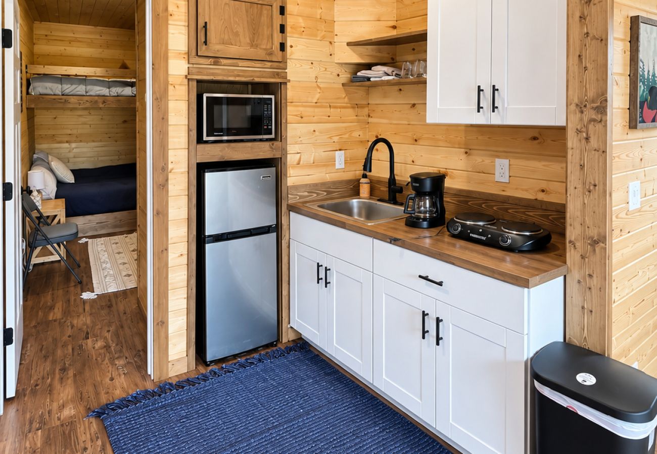 House in Anaconda - The Cozy Nest at Georgetown Lake