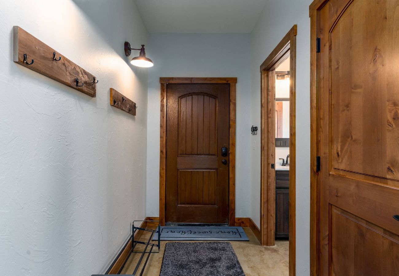 Townhouse in Anaconda - New townhouse at GTL! Easy winter access! 
