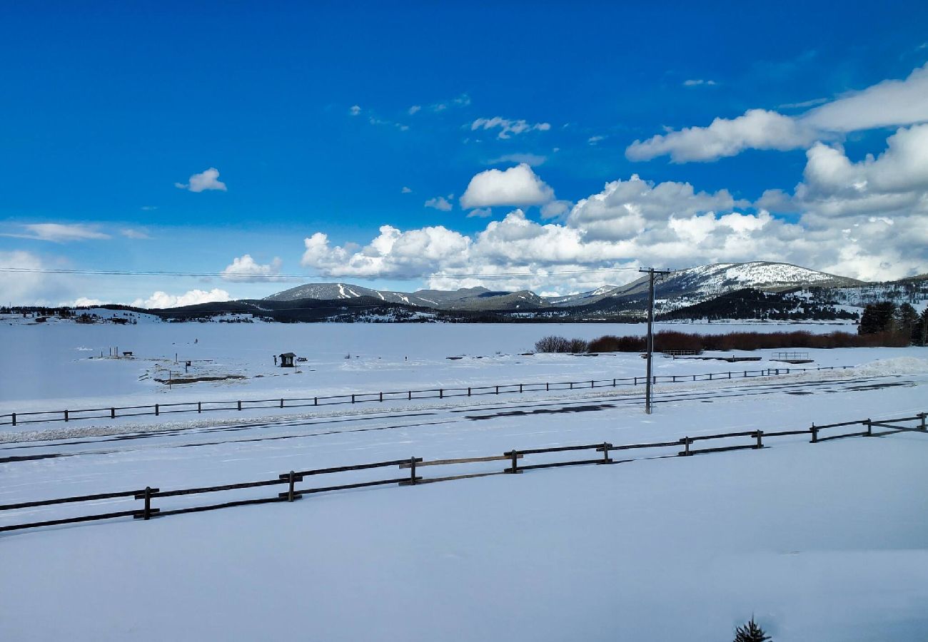 Townhouse in Anaconda - New townhouse at GTL! Easy winter access! 