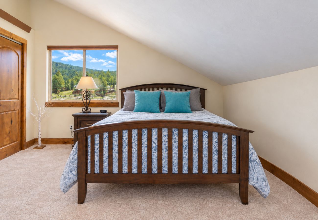 Townhouse in Anaconda - Lakeview townhouse just steps to Denton’s Point!