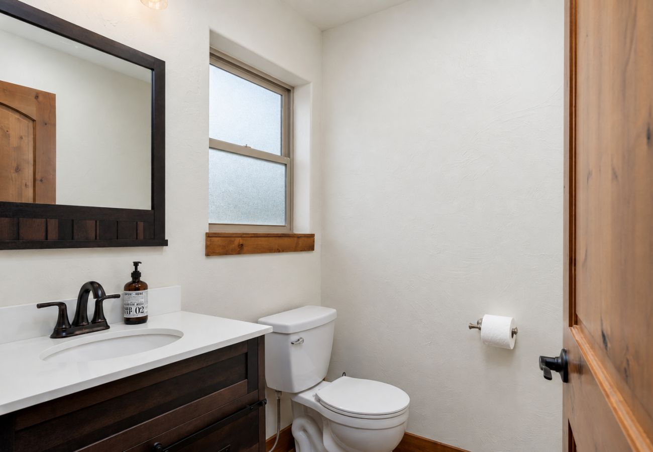 Townhouse in Anaconda - Lakeview townhouse just steps to Denton’s Point!