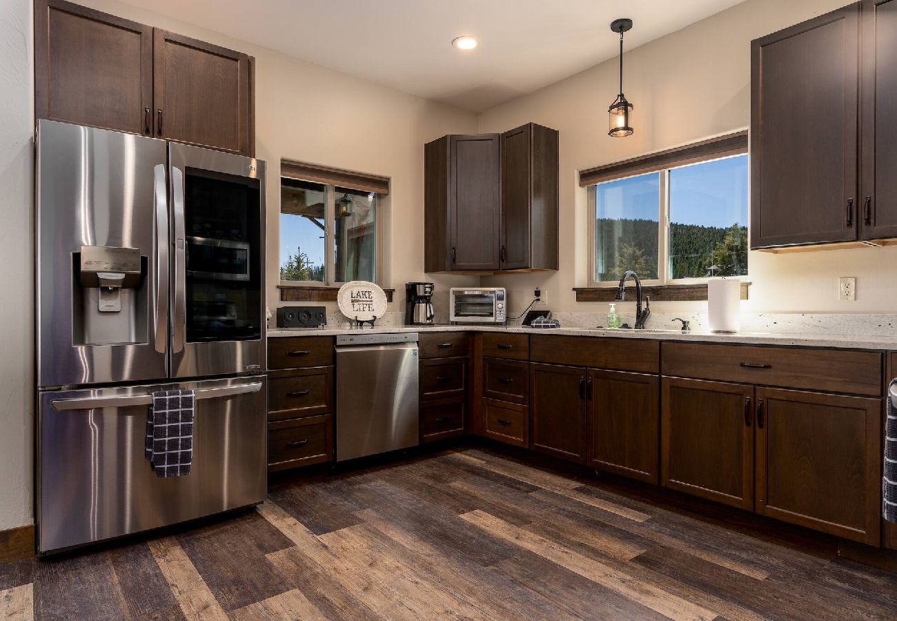 Townhouse in Anaconda - 4 Season Recreational Retreat! 