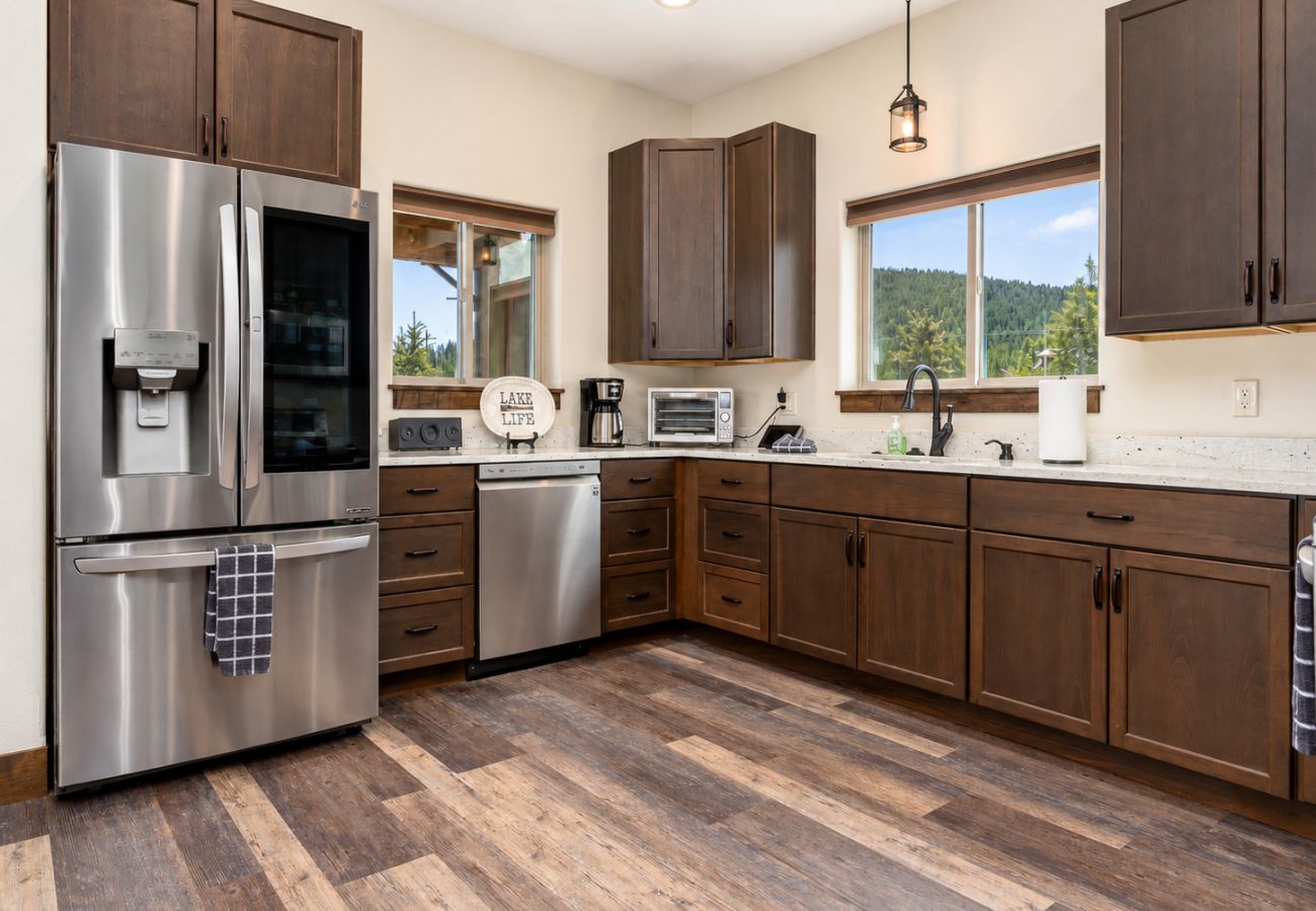 Townhouse in Anaconda - 4 Season Recreational Retreat!