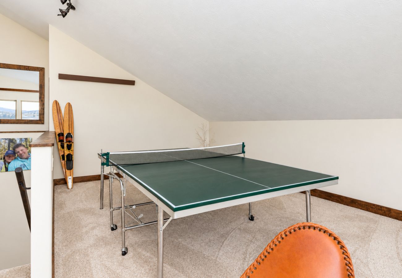 Townhouse in Anaconda - 4 Season Recreational Retreat!