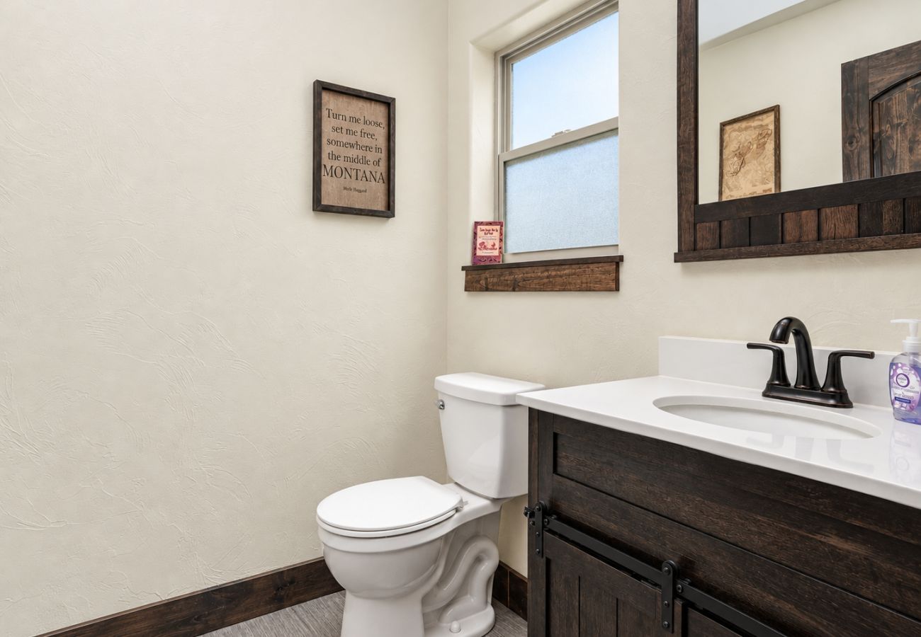 Townhouse in Anaconda - 4 Season Recreational Retreat!