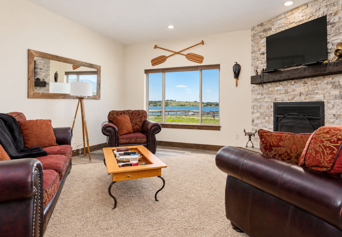Townhouse in Anaconda - 4 Season Recreational Retreat!