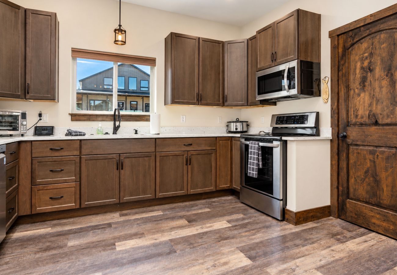 Townhouse in Anaconda - 4 Season Recreational Retreat!