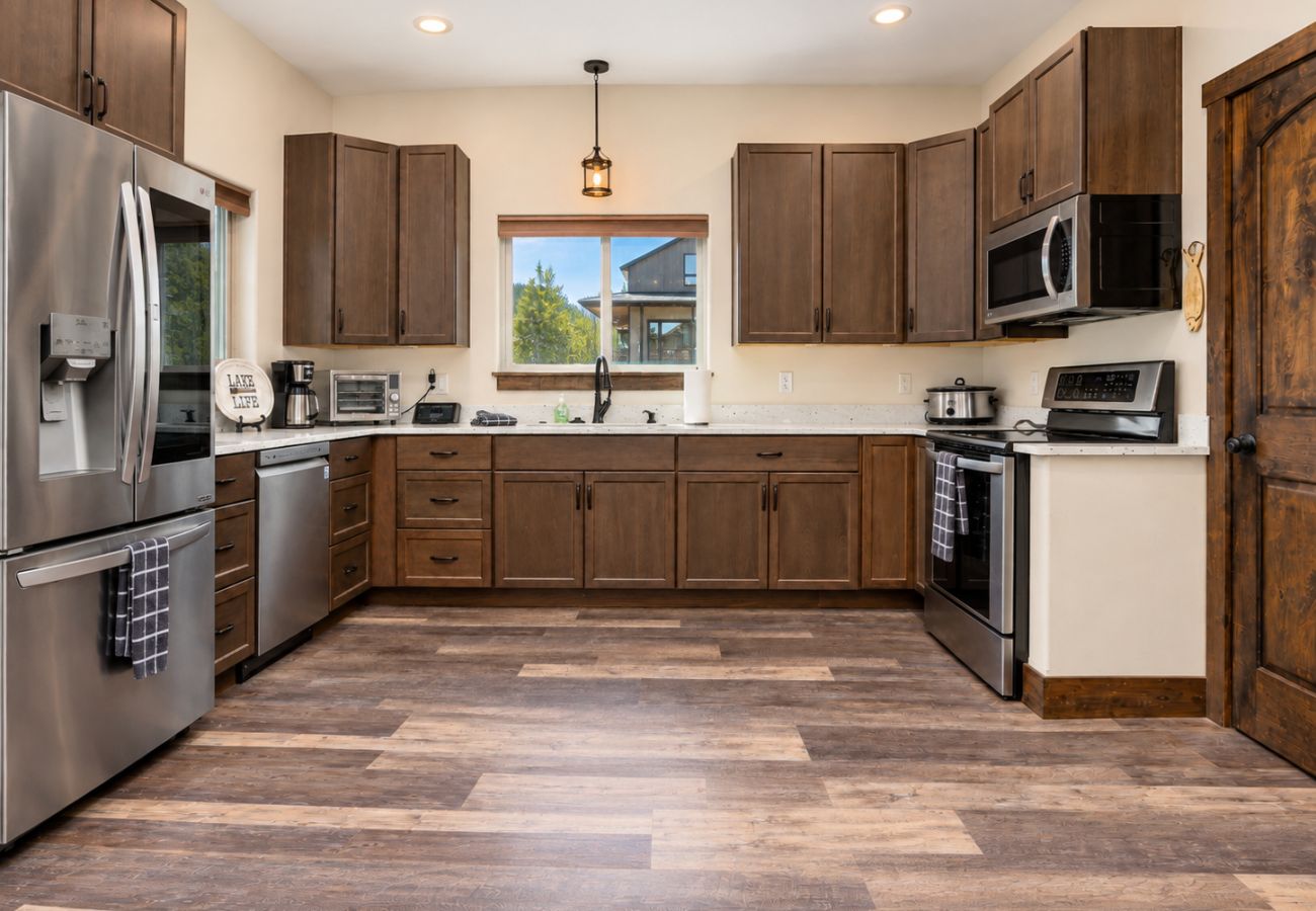 Townhouse in Anaconda - 4 Season Recreational Retreat!