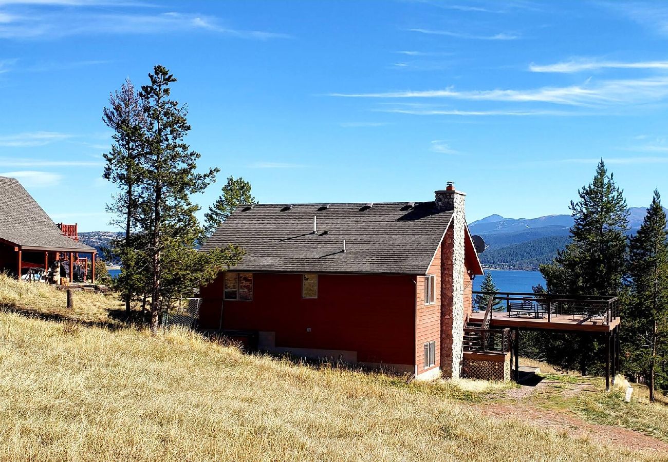 House in Anaconda - Georgetown Lake home with hot tub, sauna, & views! 
