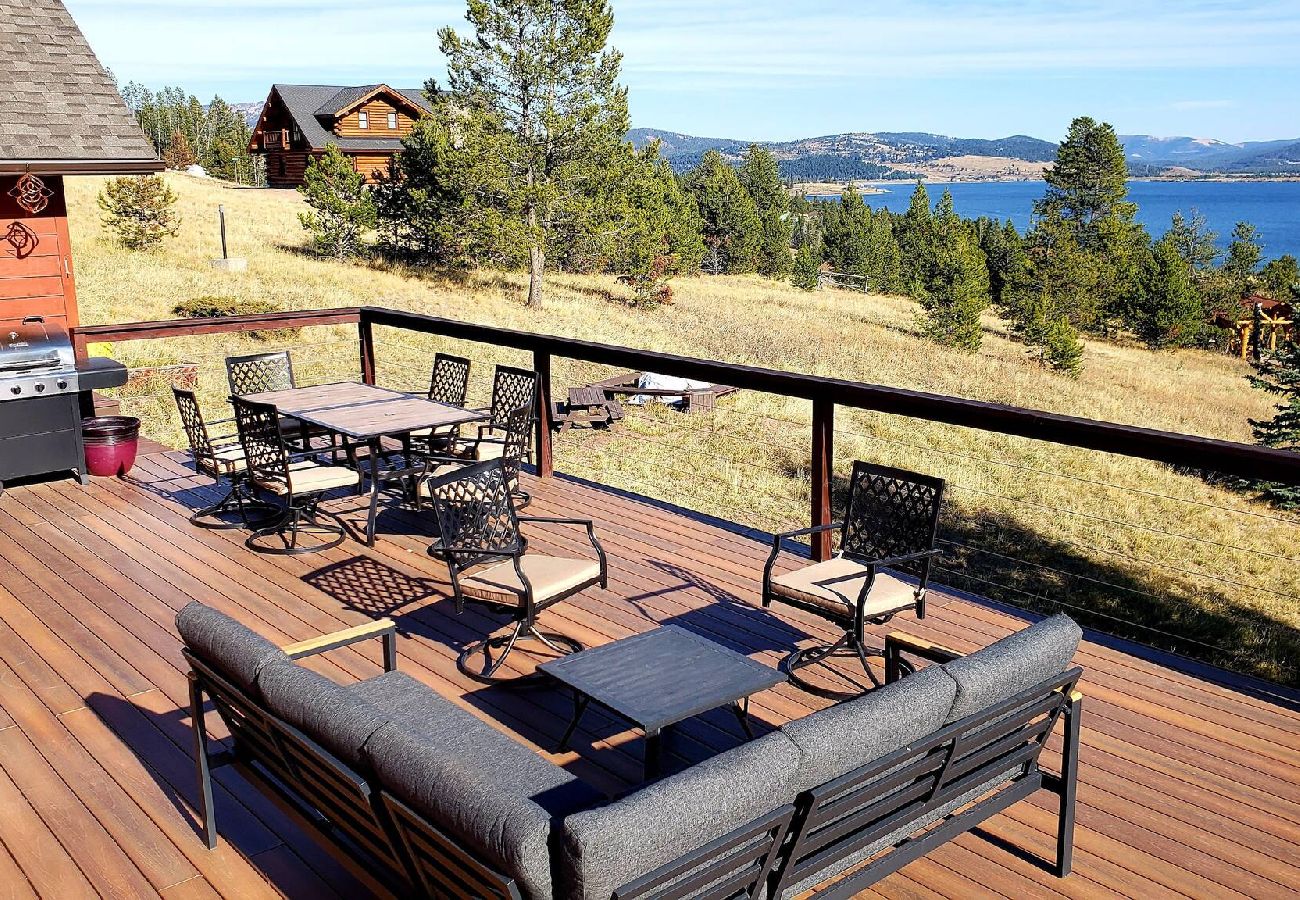 House in Anaconda - Georgetown Lake home with hot tub, sauna, & views! 
