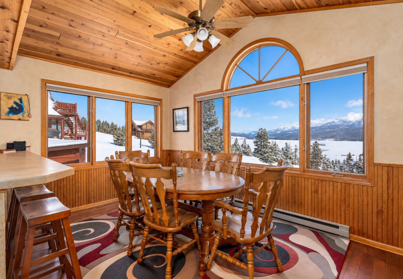 House in Anaconda - Georgetown Lake home with hot tub, sauna, & views!