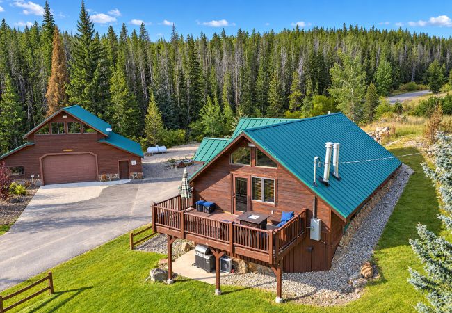 Cabin in Anaconda - Quiet Pintler Getaway - Minutes from Georgetown!