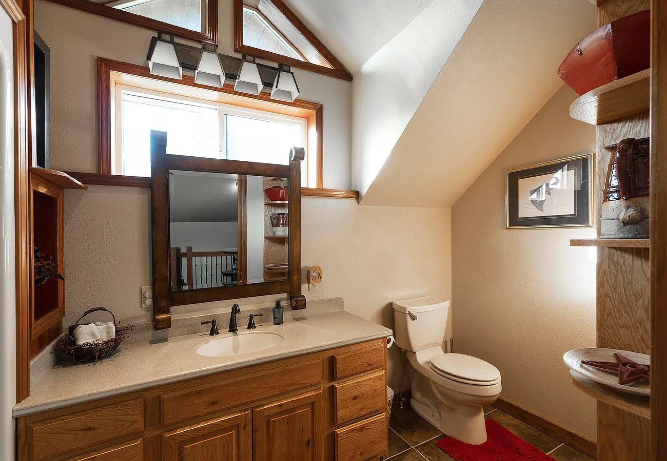 Cabin in Anaconda - Quiet Pintler Getaway - Minutes from Georgetown! 