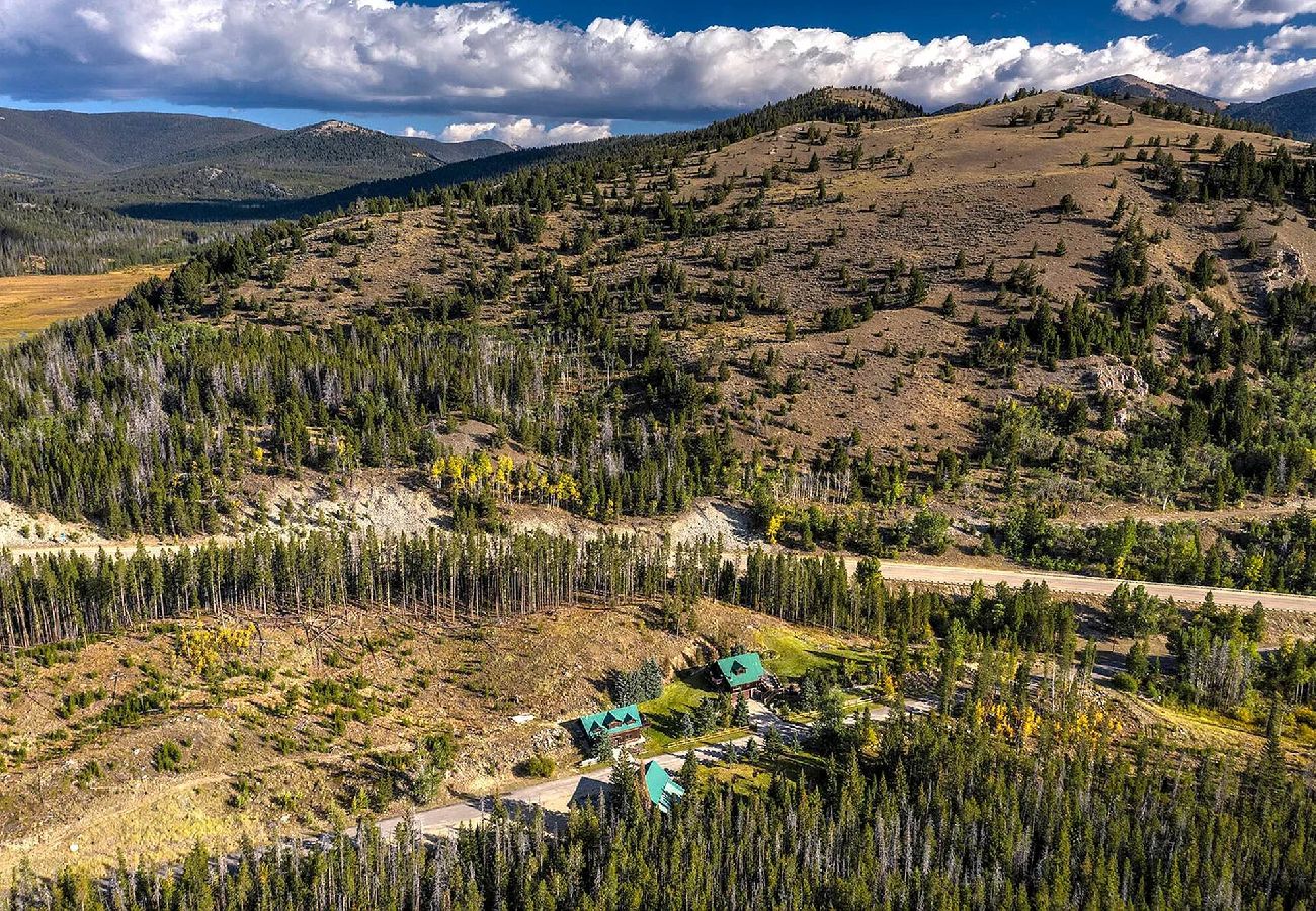 Cabin in Anaconda - Quiet Pintler Getaway - Minutes from Georgetown! 