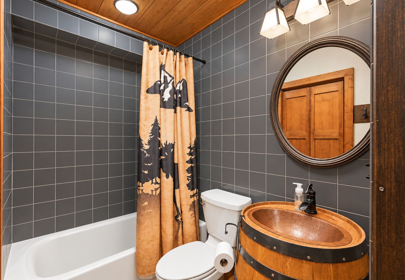 Cabin in Anaconda - Quiet Pintler Getaway - Minutes from Georgetown!