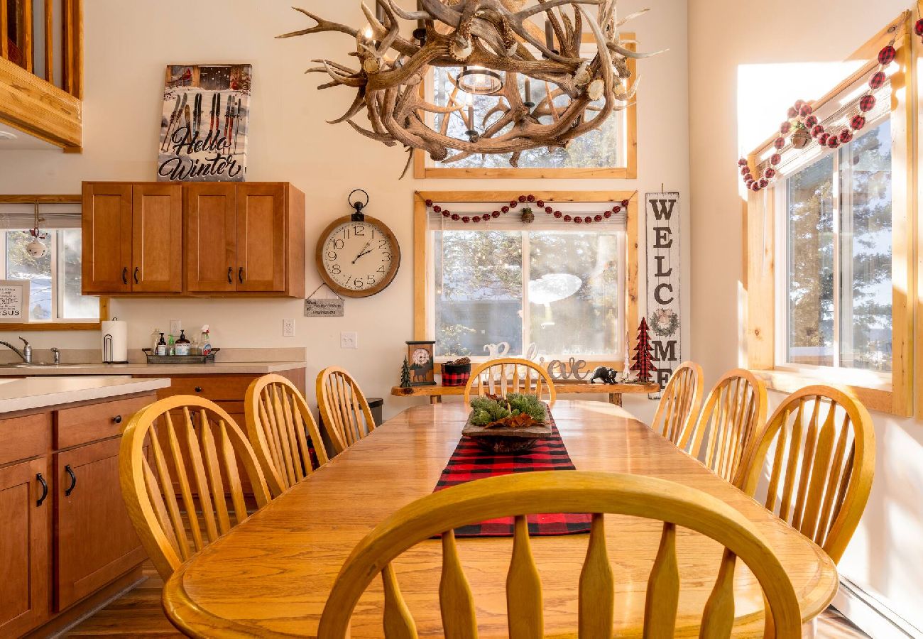 House in Anaconda - Lakeview Getaway at Georgetown Lake 