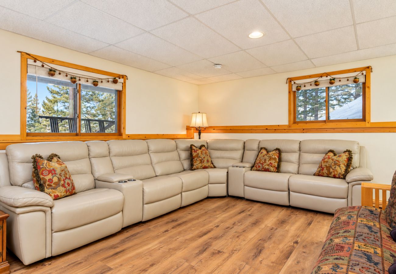 House in Anaconda - Lakeview Getaway at Georgetown Lake
