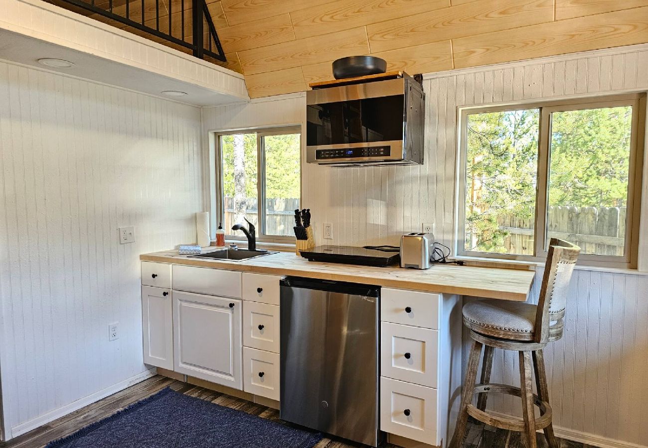 Cabin in Anaconda - Whispering Pines Hideaway 