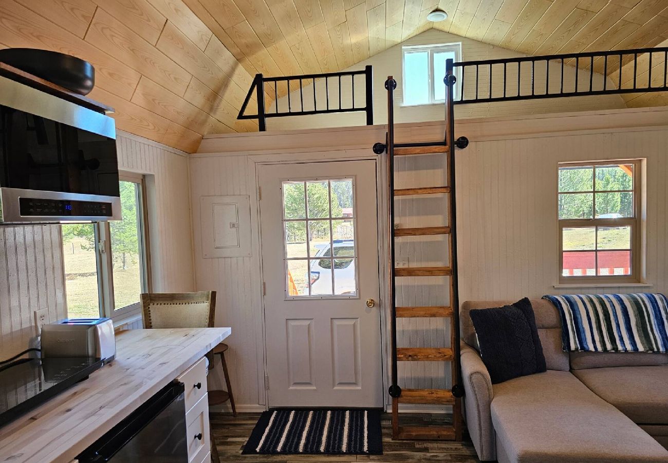 Cabin in Anaconda - Whispering Pines Hideaway 
