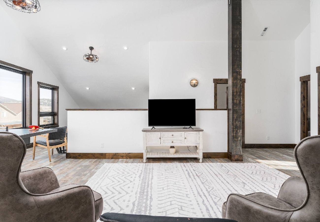 House in Anaconda - Serene Escape - Family Fun at Georgetown Lake! 