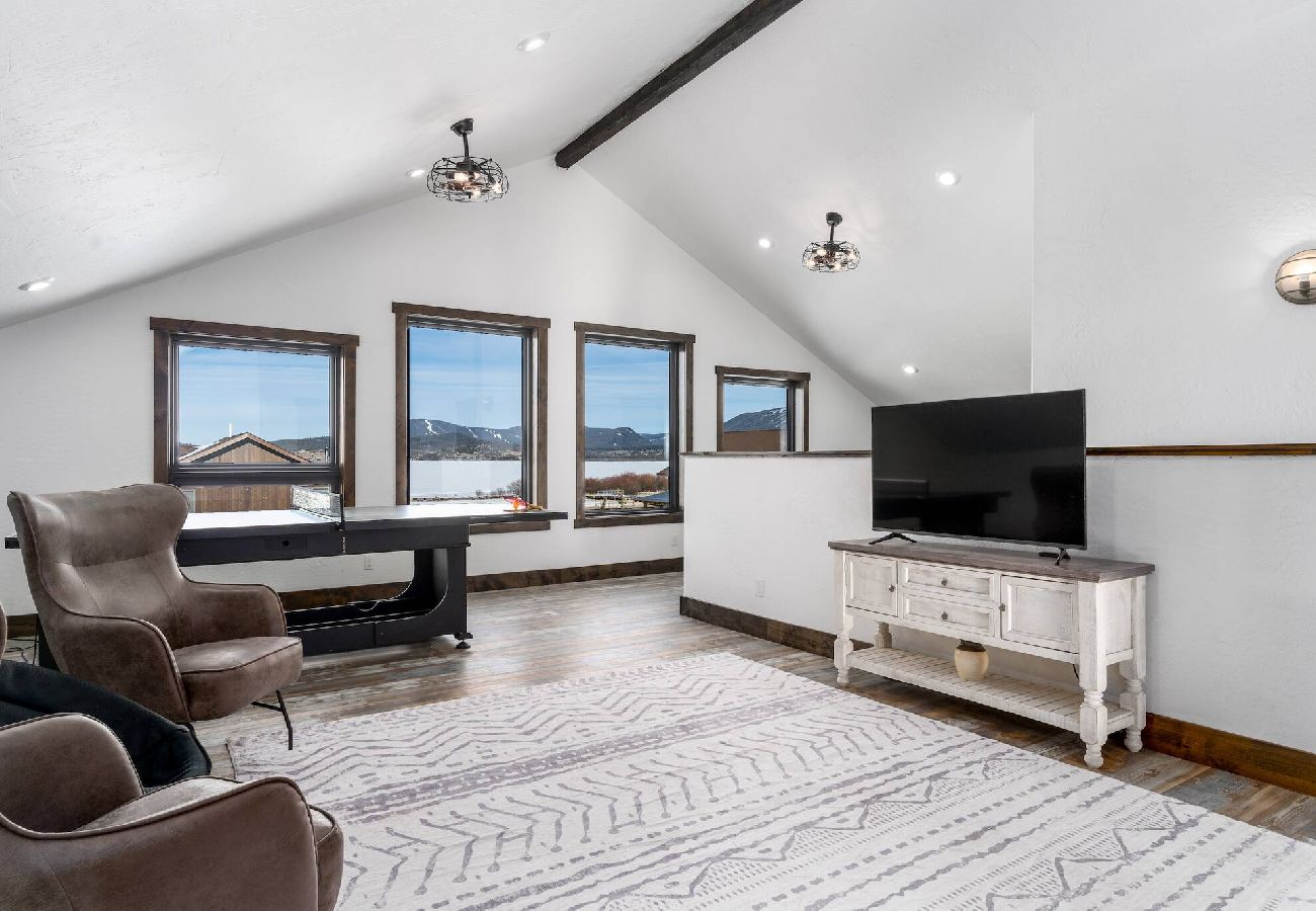 House in Anaconda - Serene Escape - Family Fun at Georgetown Lake! 