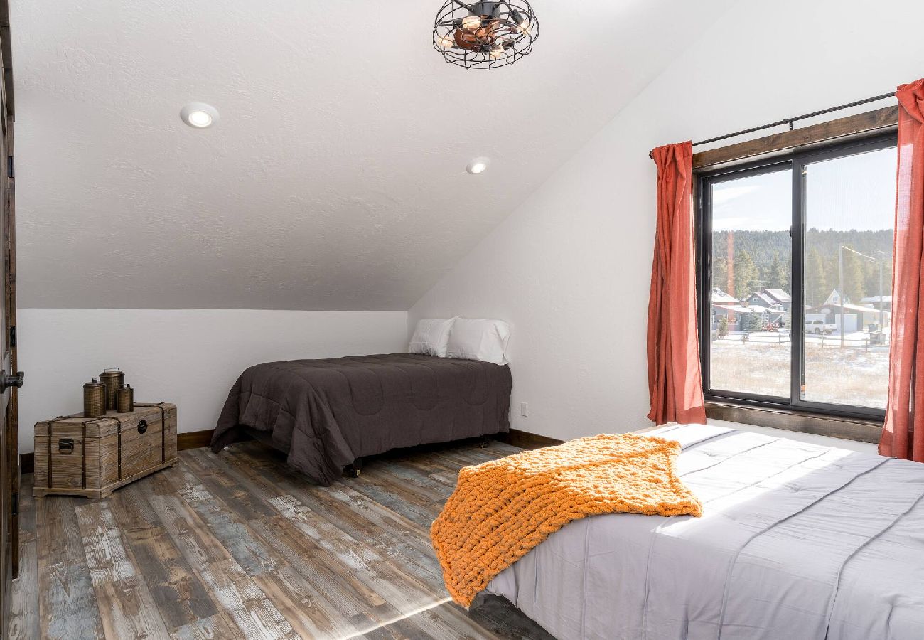 House in Anaconda - Serene Escape - Family Fun at Georgetown Lake! 