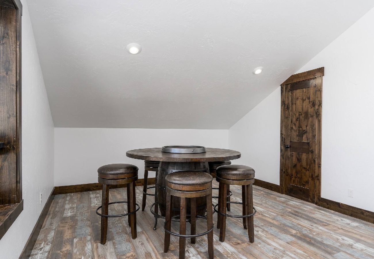 House in Anaconda - Serene Escape - Family Fun at Georgetown Lake! 
