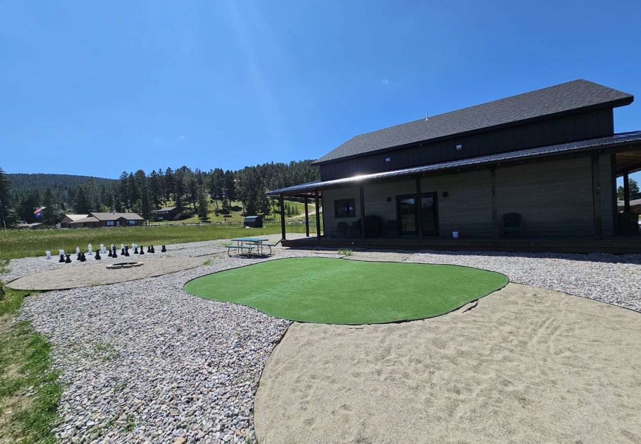 House in Anaconda - Serene Escape - Family Fun at Georgetown Lake! 