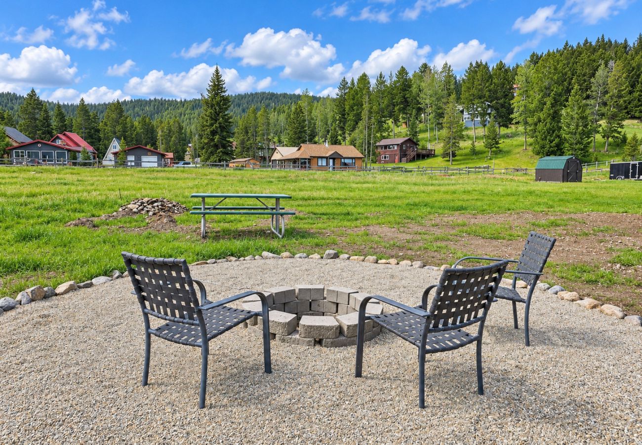 House in Anaconda - Serene Escape - Family Fun at Georgetown Lake!
