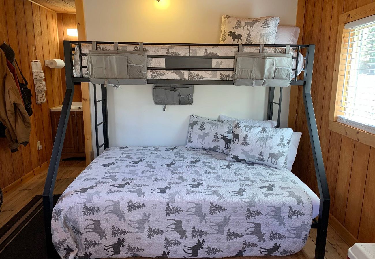 Cabin in Philipsburg - Cozy Rock Creek Cabin - Fly Fisher's Retreat 
