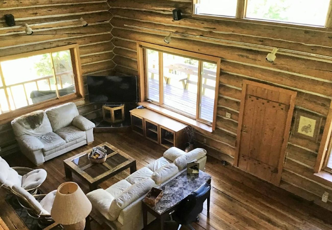 Cabin in Philipsburg - Rock Creek Cabin Hideaway with Stunning Views! 