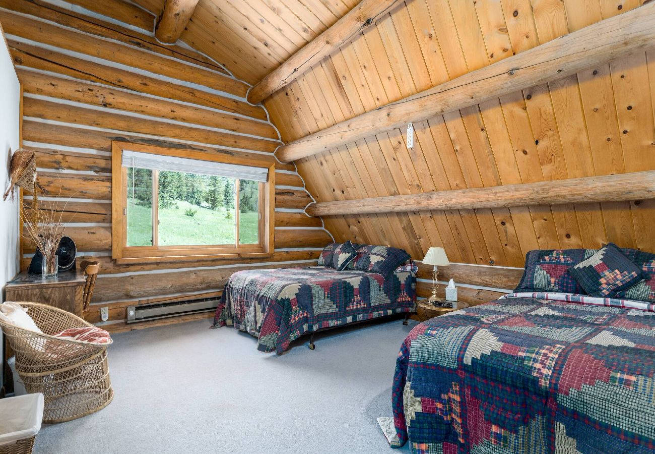 Cabin in Philipsburg - Rock Creek Cabin Hideaway with Stunning Views! 
