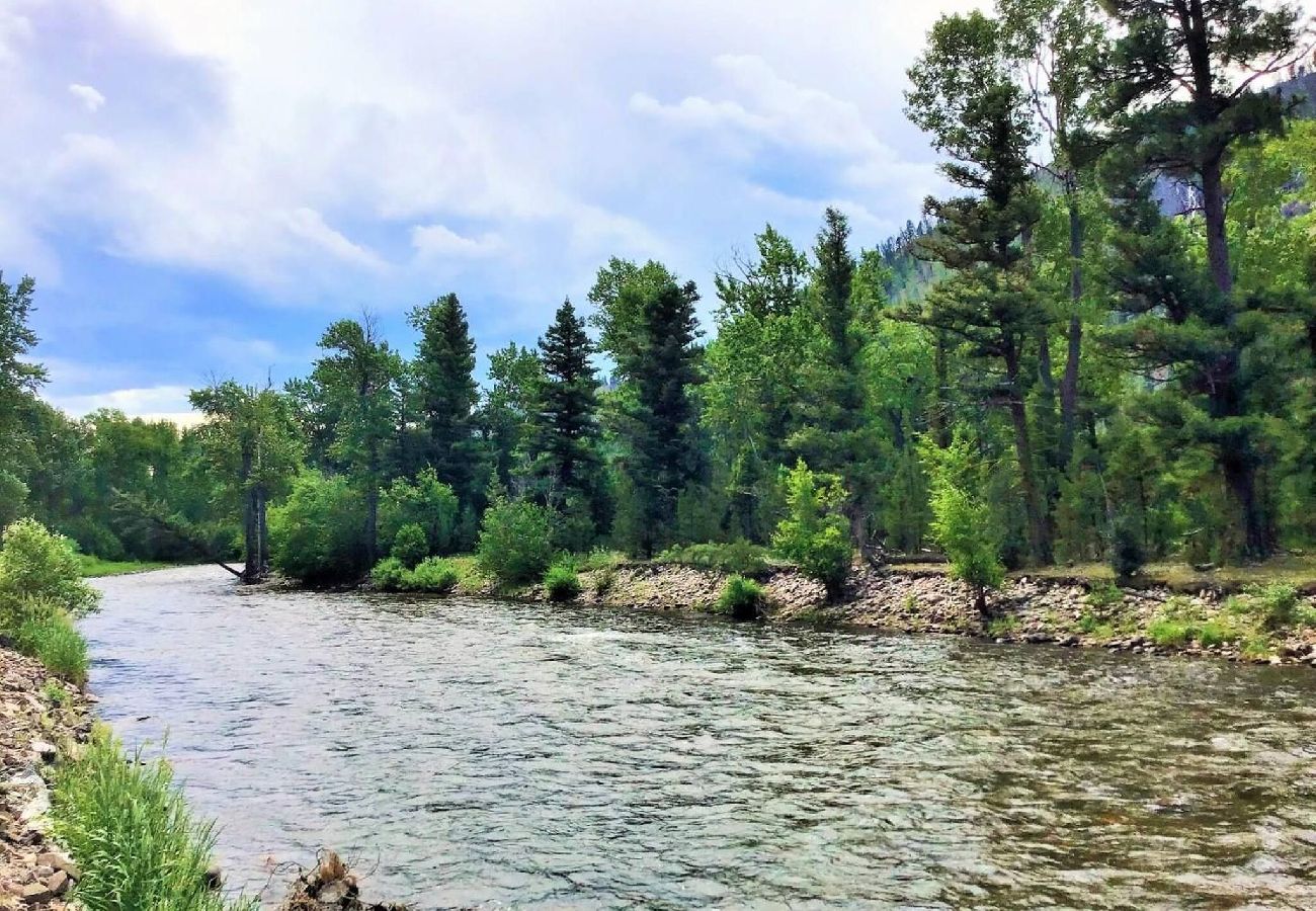 Cabin in Philipsburg - Rock Creek Cabin Hideaway with Stunning Views! 