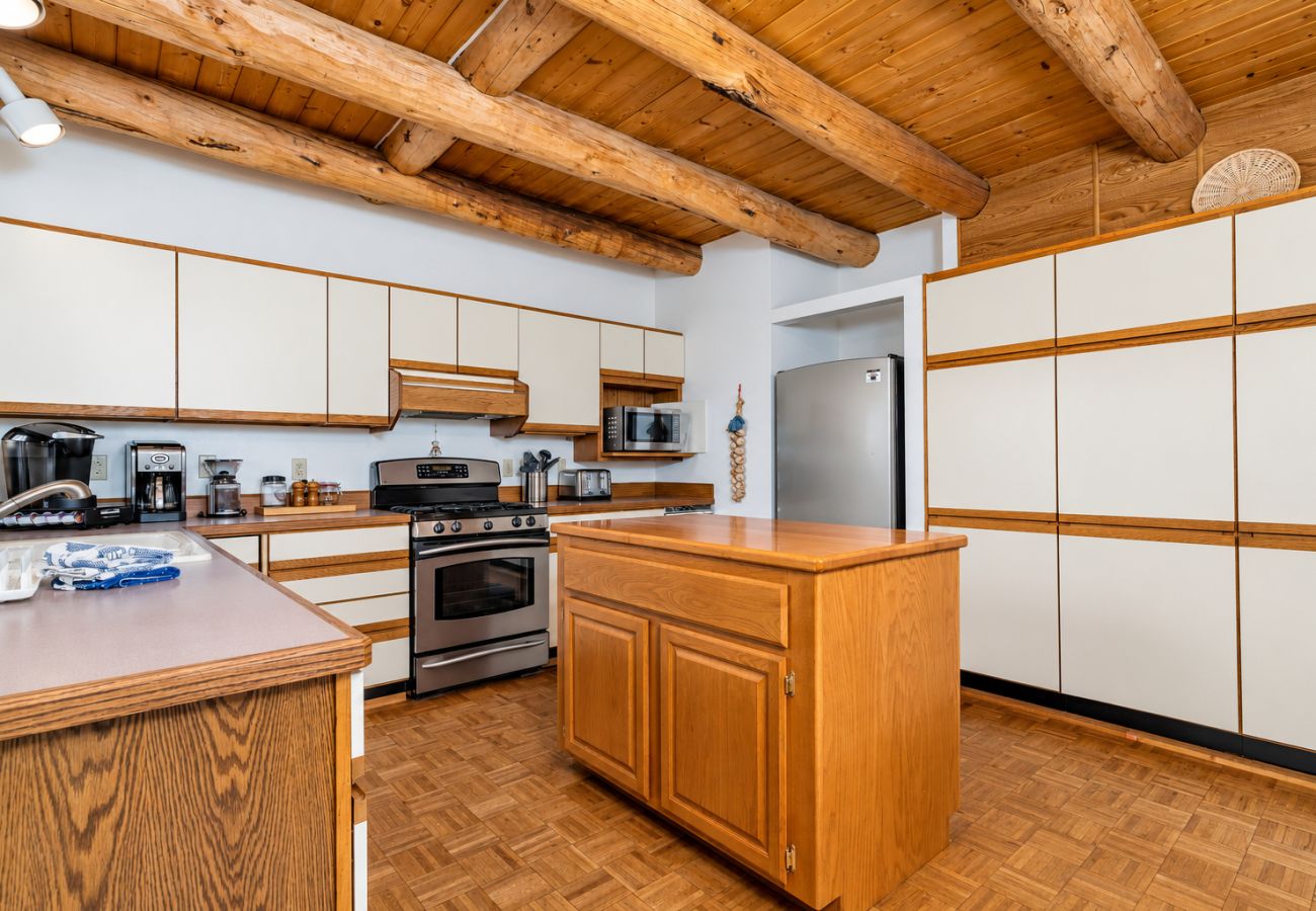 Cabin in Philipsburg - Rock Creek Cabin Hideaway with Stunning Views!