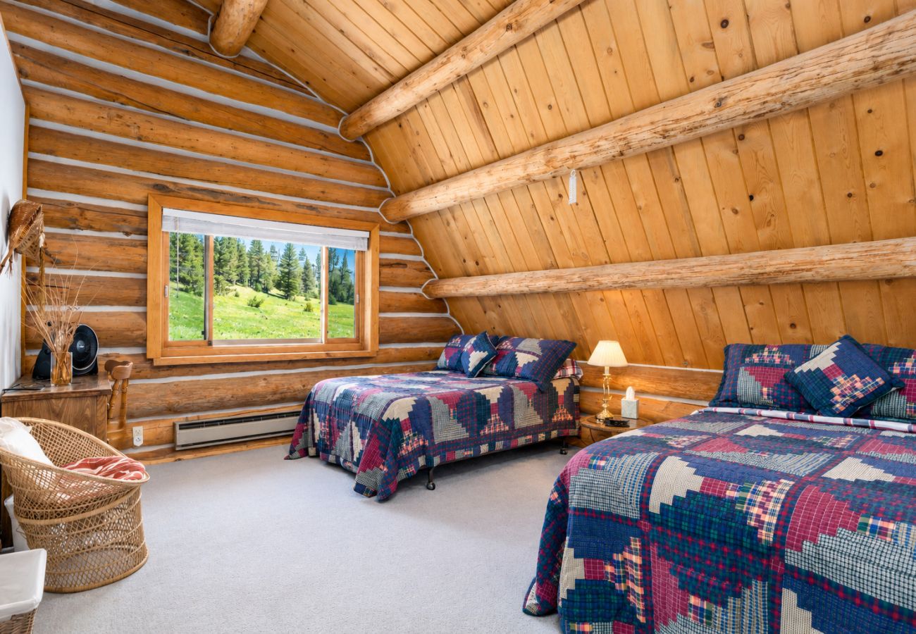 Cabin in Philipsburg - Rock Creek Cabin Hideaway with Stunning Views!