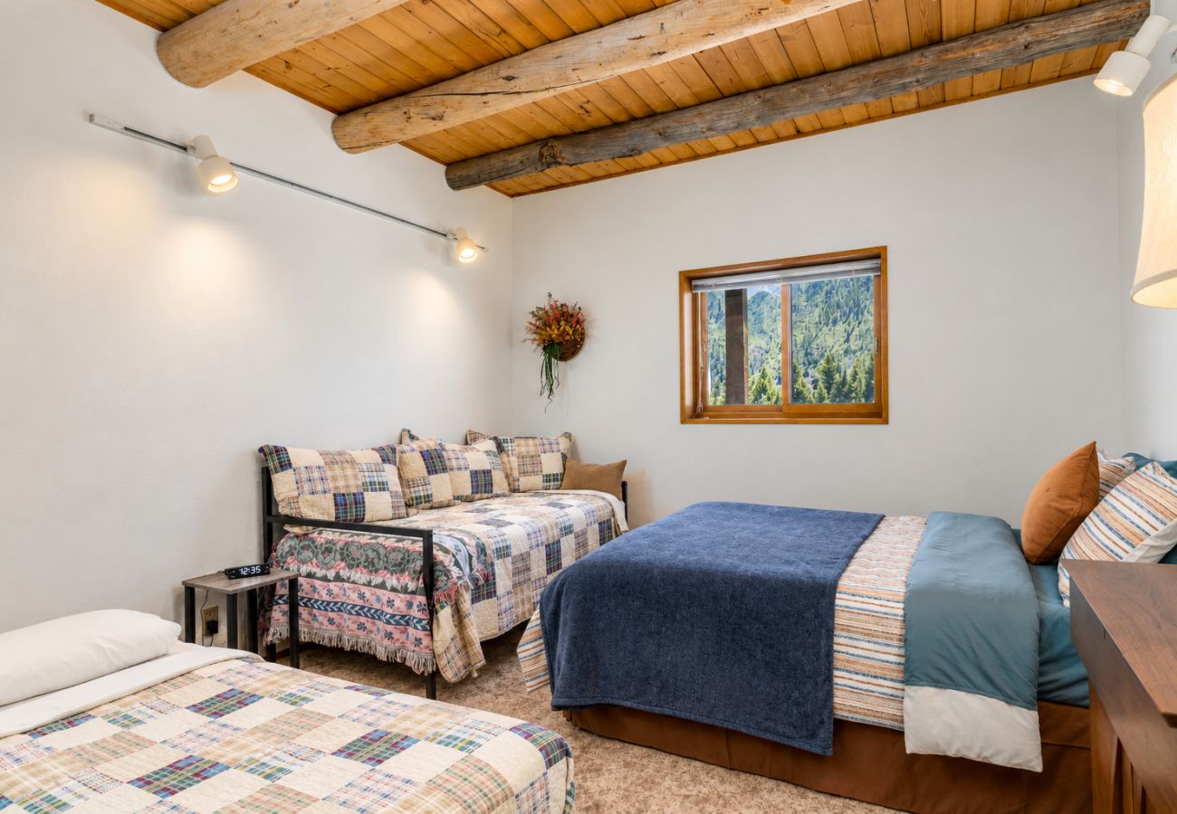 Cabin in Philipsburg - Rock Creek Cabin Hideaway with Stunning Views!