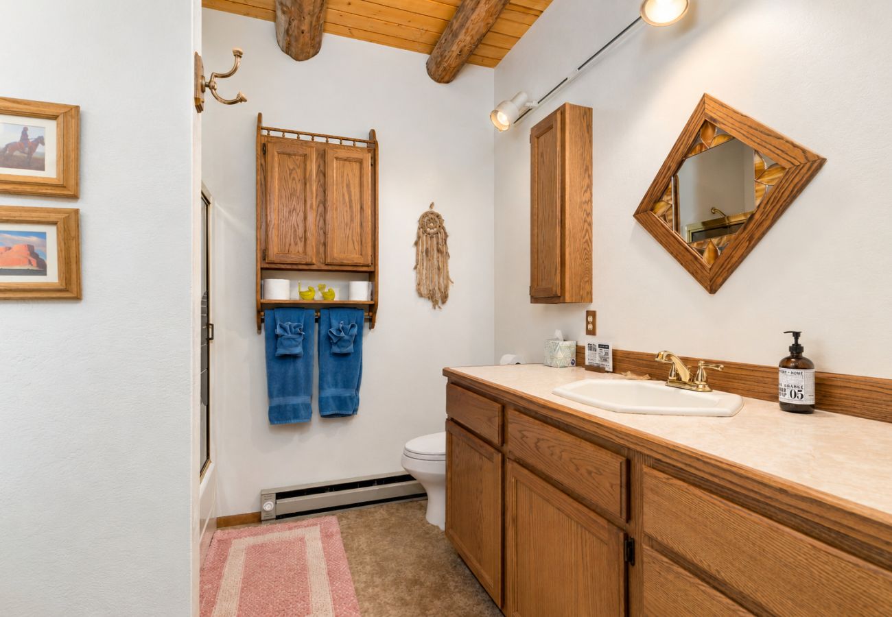 Cabin in Philipsburg - Rock Creek Cabin Hideaway with Stunning Views!
