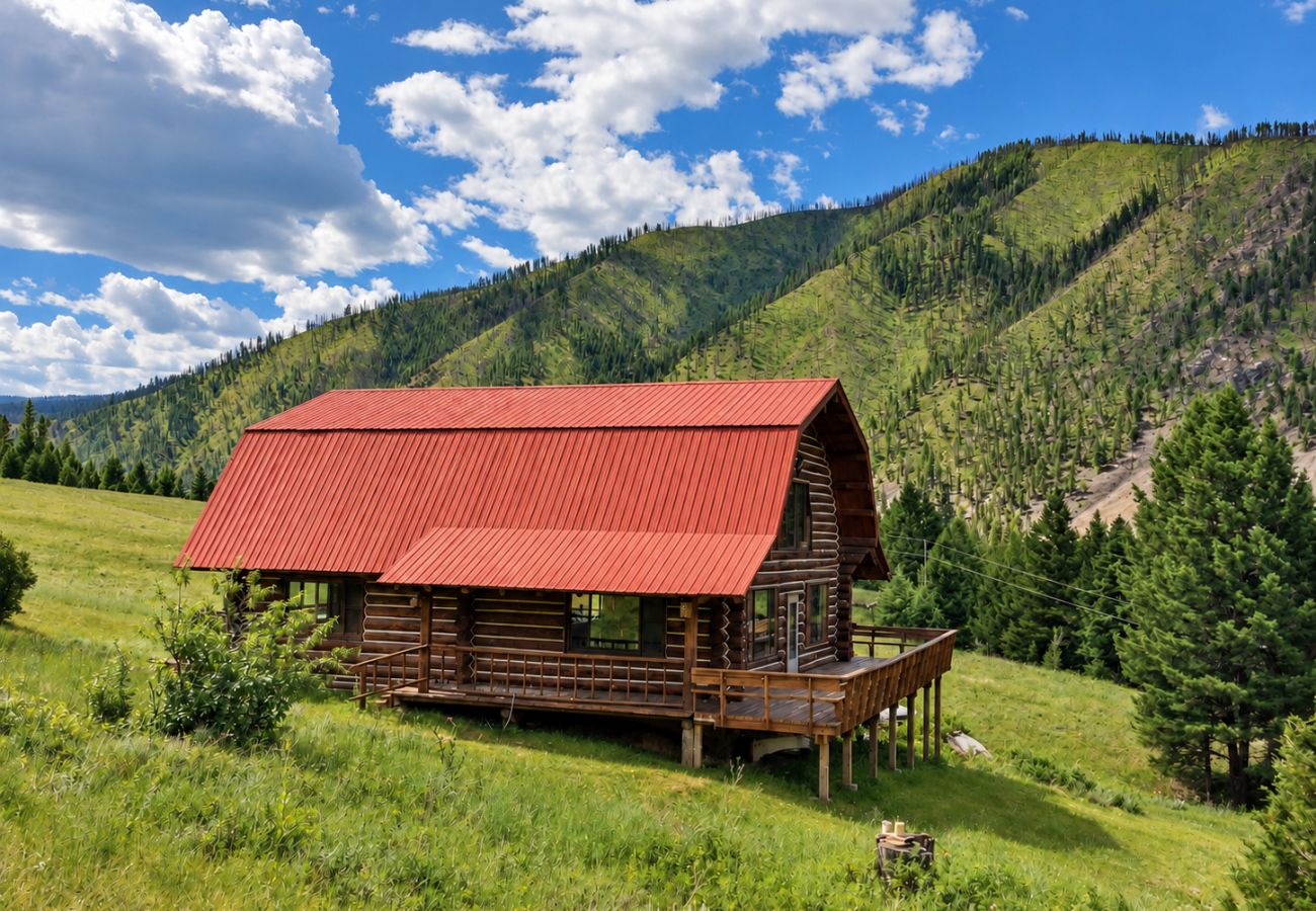 Cabin in Philipsburg - Rock Creek Cabin Hideaway with Stunning Views!