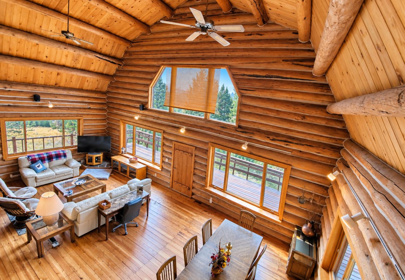 Cabin in Philipsburg - Rock Creek Cabin Hideaway with Stunning Views!