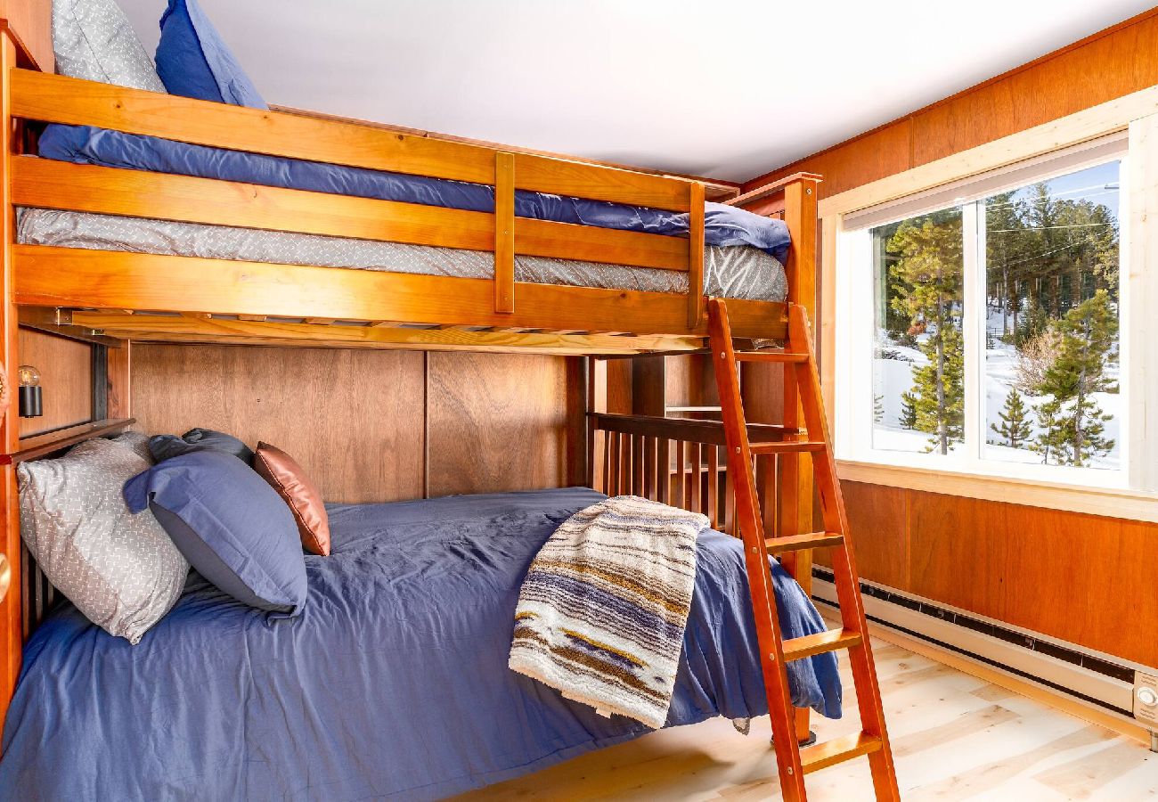 Cabin in Anaconda - Diamond R Bivy - Discovery & Lake Views! 
