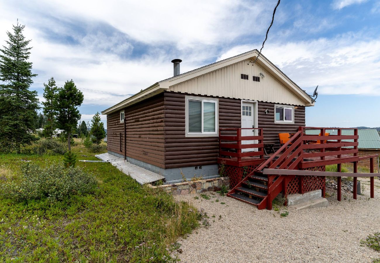 Cabin in Anaconda - Diamond R Bivy - Discovery & Lake Views! 
