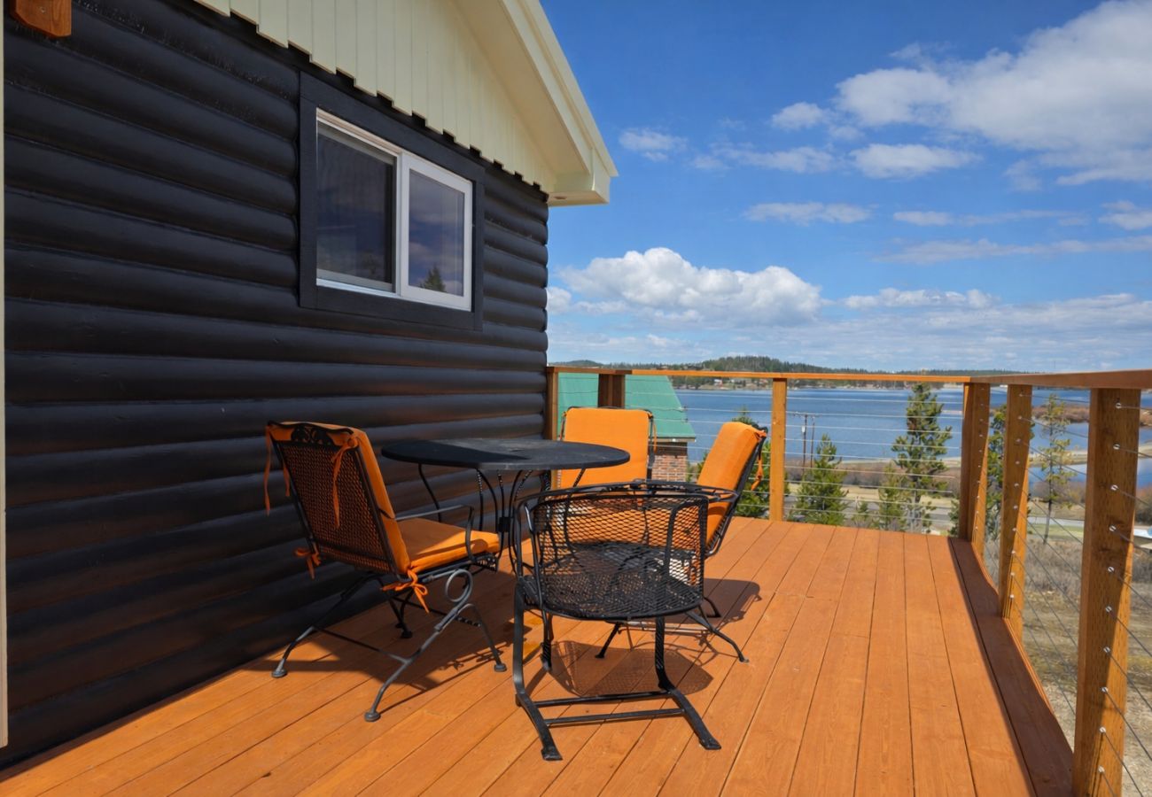 Cabin in Anaconda - Diamond R Bivy - Discovery & Lake Views! 